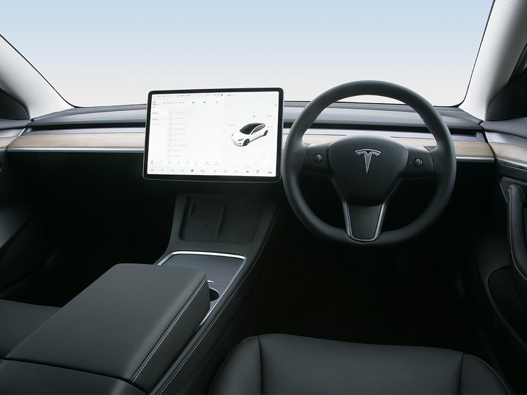 Tesla Model 3 Saloon 